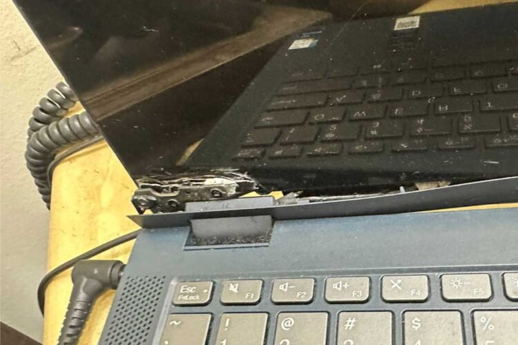 HP Envy hinge issue