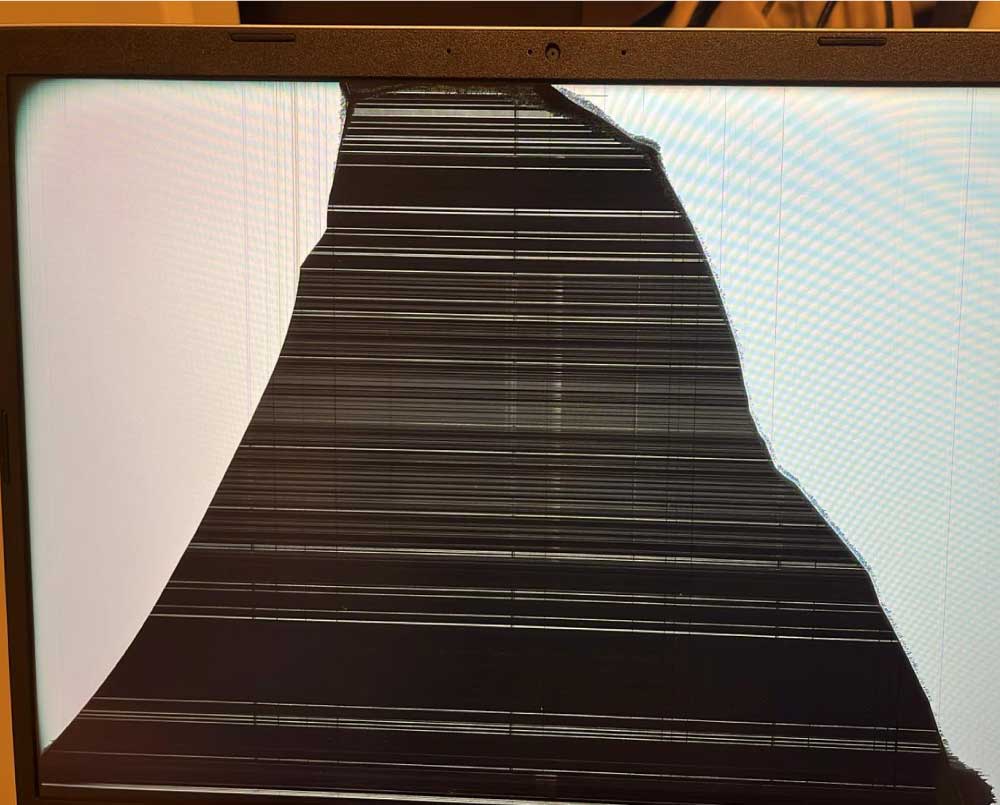 HP Laptop Screen Cracked