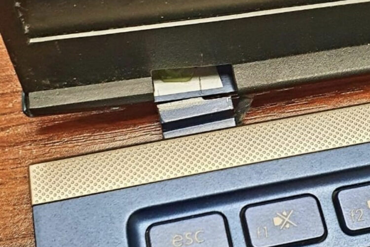 common asus ux433 hinge broken
