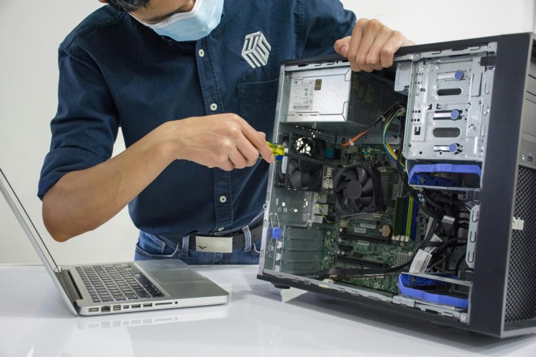 9 Best Laptop Service Centre In Singapore (2025)