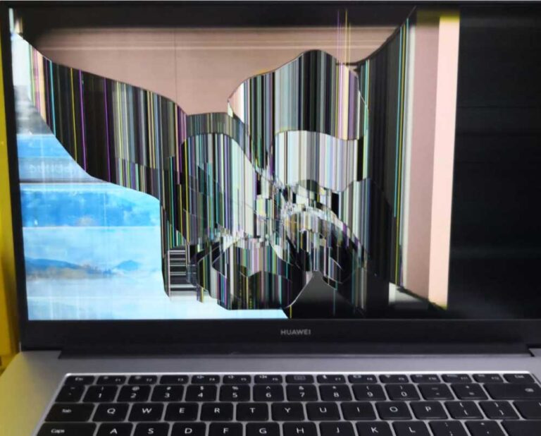 Huawei Laptop Screen Cracked