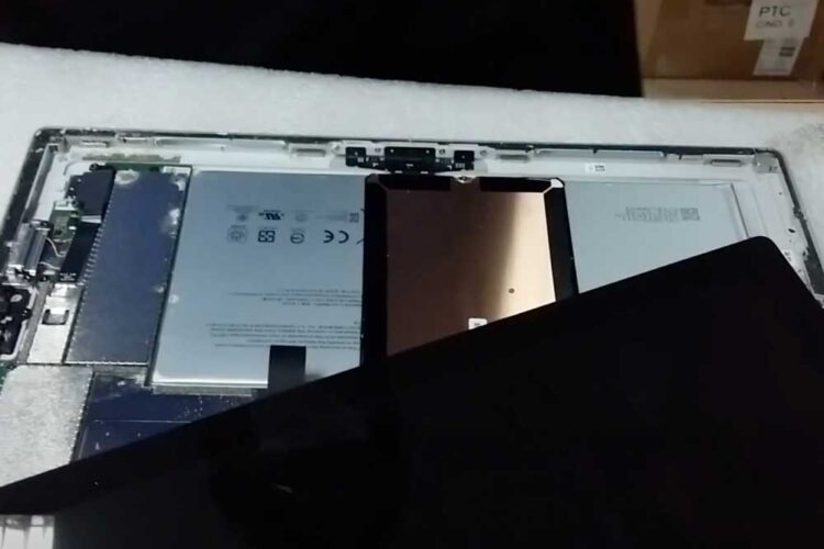 Volta PC Technician Replacing Surface Pro Battery