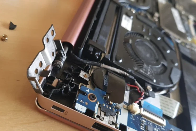 laptop hinge broken where to repair